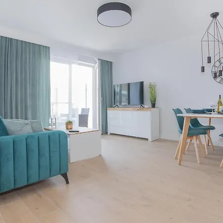 アパート Nord ダルウフコ